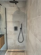 bathrm shower.jpg